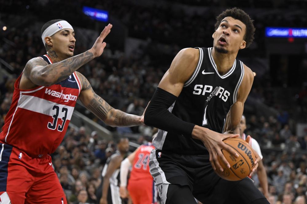 乔治的伤病问题再次暴露，费城76人前途堪忧