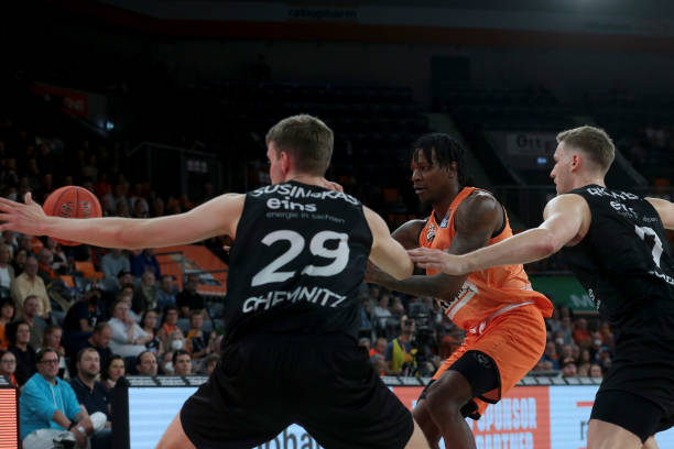 仅让中国队 仅让中国队