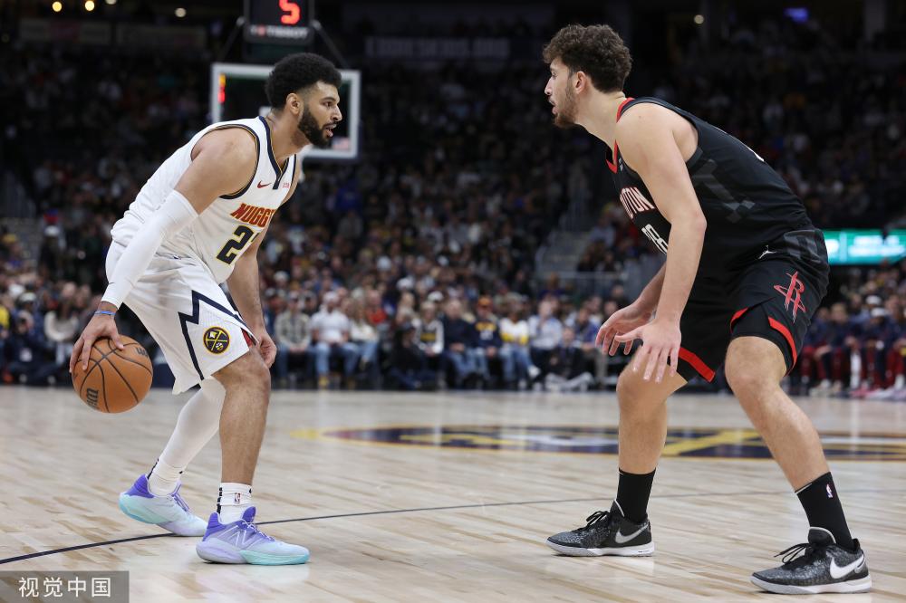 现场观众以 现场观众以